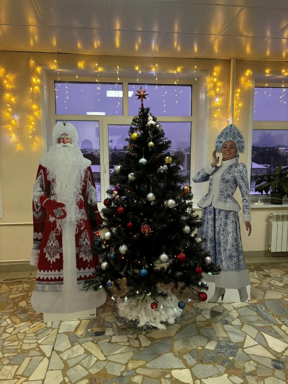 В Шемышейской участковой больнице началась подготовка к празднованию Нового года.!