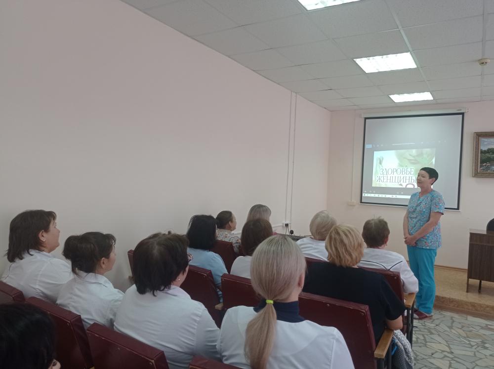 20 января врачом акушер-гинекологом Шемышейской участковой больницы Семашкиной Н.Н. проведена лекция для сотрудников больницы на тему "Женское здоровье".