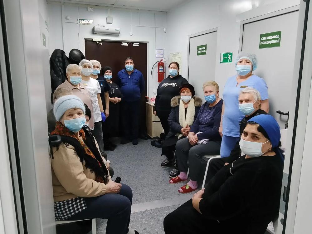 Мобильная бригада медицинских работников Шемышейской участковой больницы 21 января 2026 года очередной раз отправились в села района для проведения диспансеризации населения.